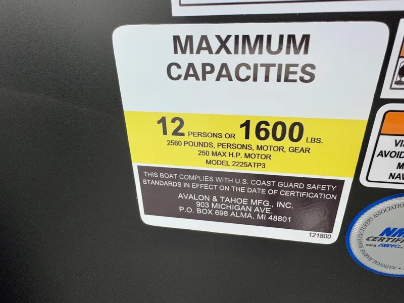 Slide: The Image of Avalon 23' LSZ Platinum Elite Windshield w/ 200HP Mercury! 2025 - 14