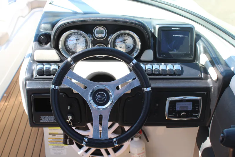 Slide: The Image of Crownline Boats 255 SS 2018 - 3686