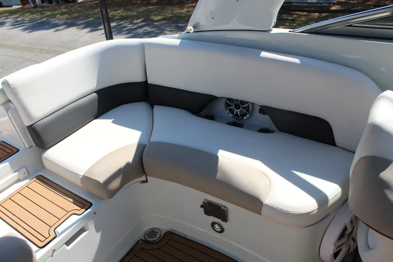 Slide: The Image of Crownline Boats 255 SS 2018 - 3692