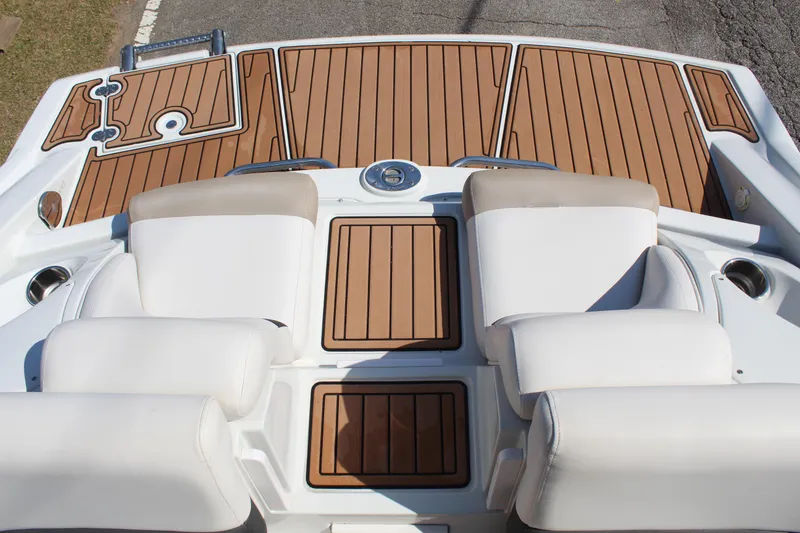 Slide: The Image of Crownline Boats 255 SS 2018 - 3695