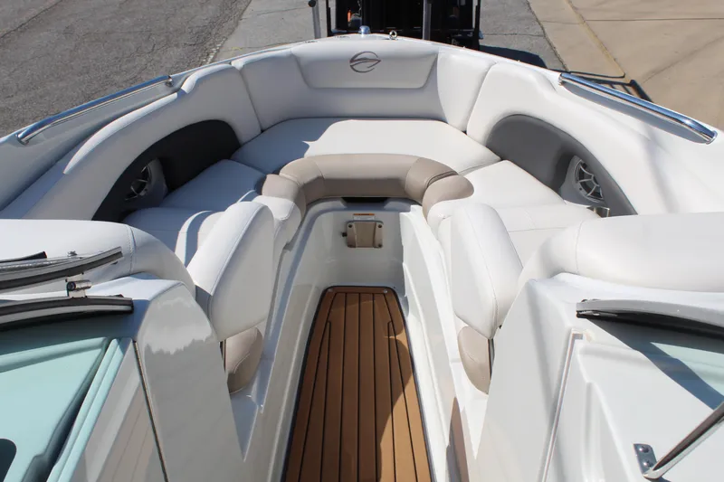 Slide: The Image of Crownline Boats 255 SS 2018 - 3696