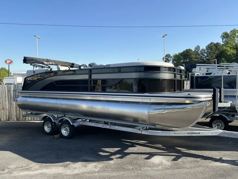 Slide: The Image of Lowe Ss 230 2025 - 1