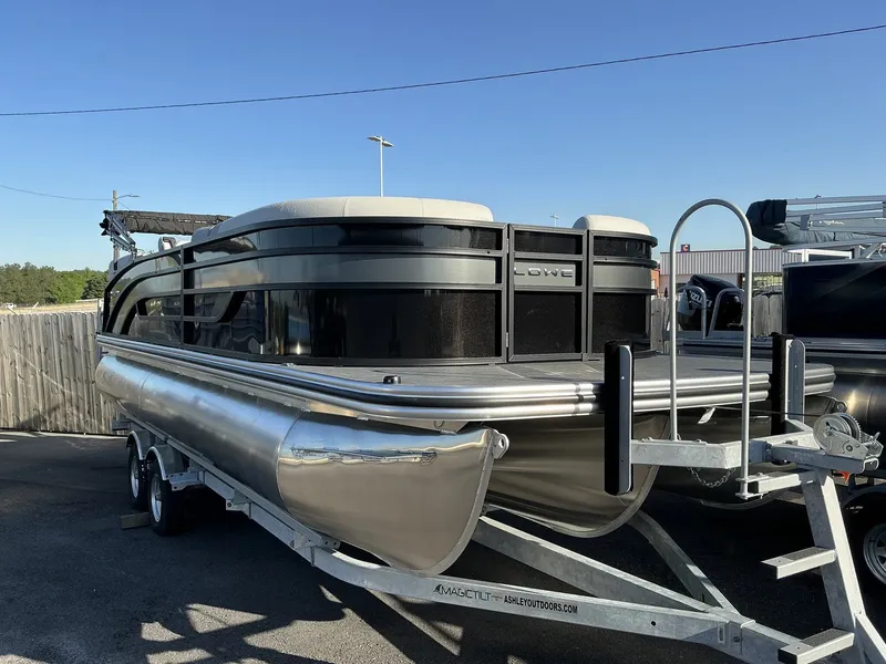 Slide: The Image of Lowe Ss 230 2025 - 2