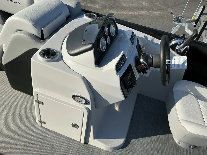 Slide: The Image of Lowe Ss 230 2025 - 8