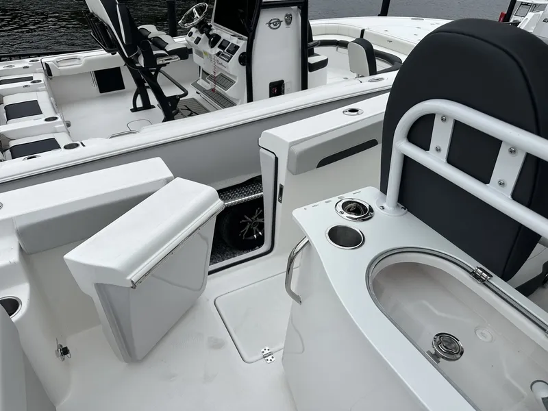 Slide: The Image of Sea Pro 262 DLX 2025 - 25