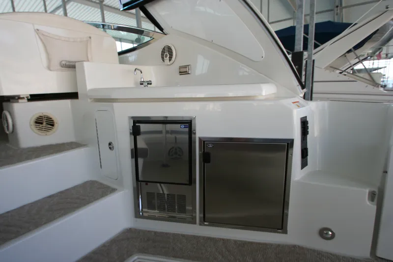 Slide: The Image of Cruisers Yachts 460 Express 2008 - 62