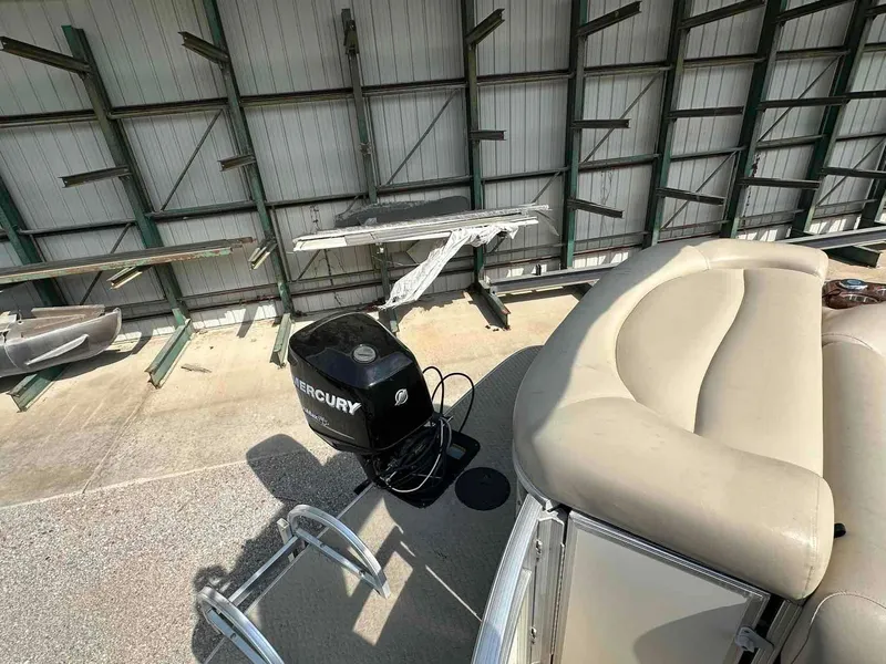 Slide: The Image of Tracker Suntracker Party Barge 26 2009 - 6