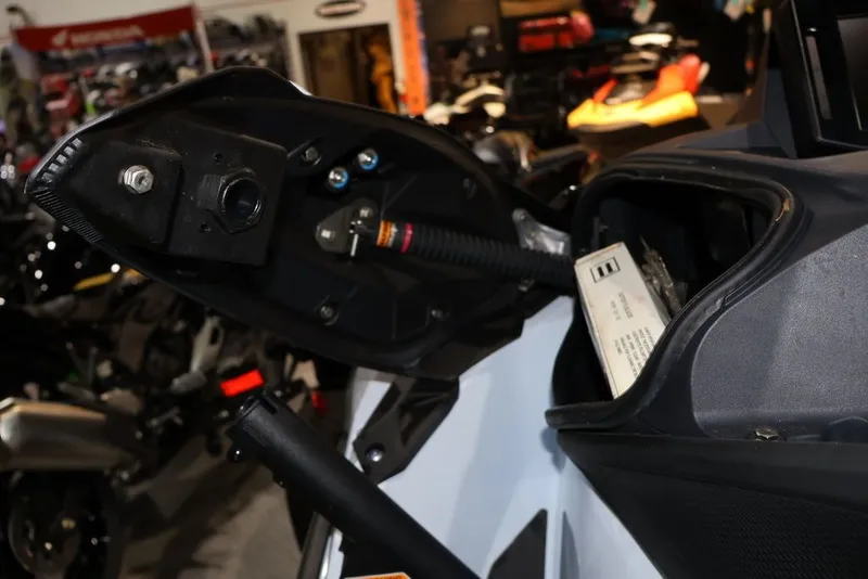 Slide: The Image of Kawasaki Ultra® 160LX-S Angler 2025 - 20