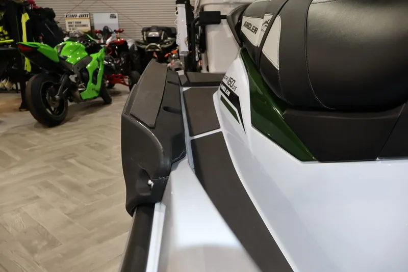 Slide: The Image of Kawasaki Ultra® 160LX-S Angler 2025 - 22