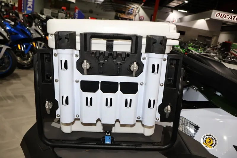 Slide: The Image of Kawasaki Ultra® 160LX-S Angler 2025 - 24