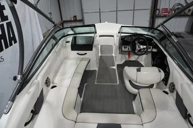 Slide: The Image of Yamaha AR192 - Black - Painted 2013 - 10