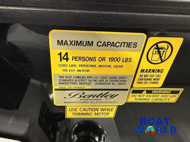 Slide: The Image of Bentley Pontoons Legacy 200 Swingback & Honda 4-Stroke EFI 2025 - 15