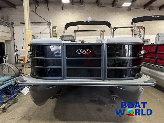 Slide: The Image of Bentley Pontoons Legacy 200 Swingback & Honda 4-Stroke EFI 2025 - 30