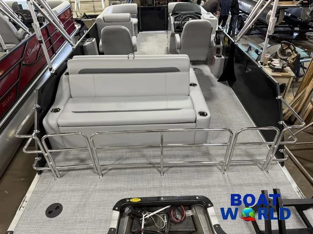 Slide: The Image of Bentley Pontoons Legacy 200 Swingback & Honda 4-Stroke EFI 2025 - 5
