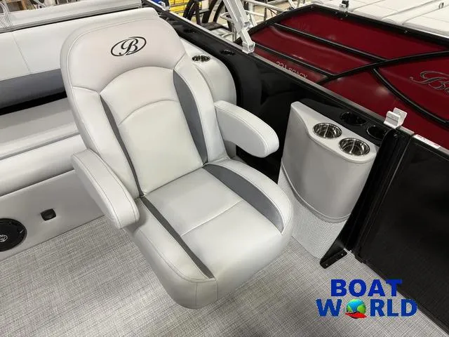 Slide: The Image of Bentley Pontoons Legacy 200 Swingback & Honda 4-Stroke EFI 2025 - 9