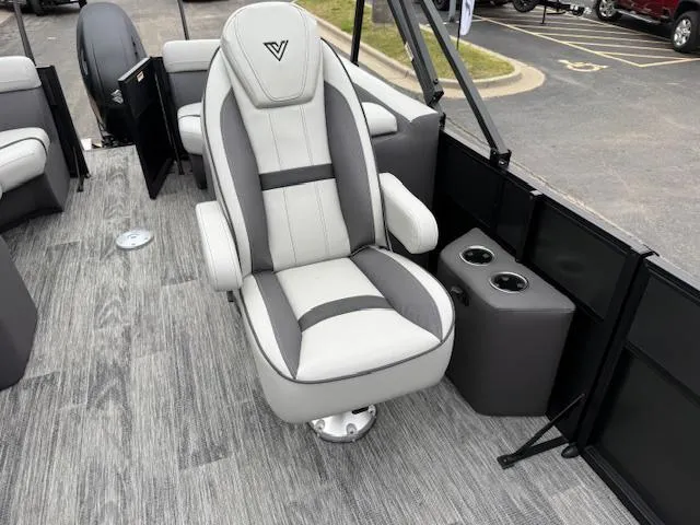 Slide: The Image of Viaggio X22U /SUZUKI DF200 2025 - 19