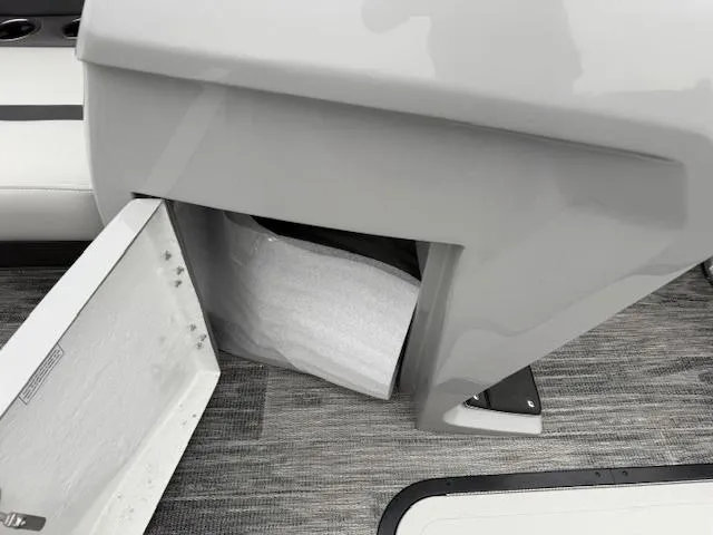 Slide: The Image of Viaggio X22U /SUZUKI DF200 2025 - 25