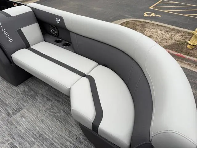 Slide: The Image of Viaggio X22U /SUZUKI DF200 2025 - 28