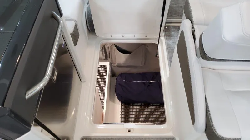 Slide: The Image of Formula 330 Crossover Bowrider I/O 2022 - 58