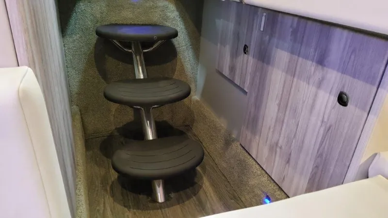 Slide: The Image of Formula 330 Crossover Bowrider I/O 2022 - 67