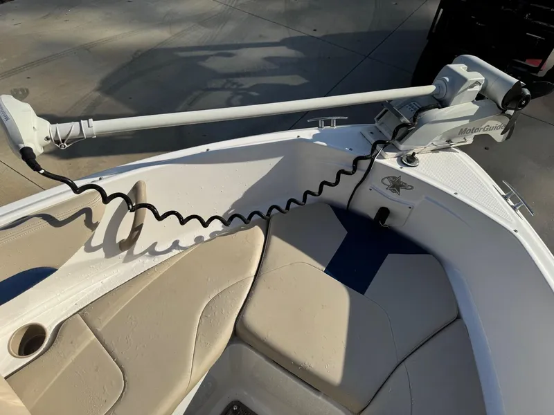Slide: The Image of Bow area of 2017 Chaparral 18 H20 Ski & Fish with trolling motor. - 5