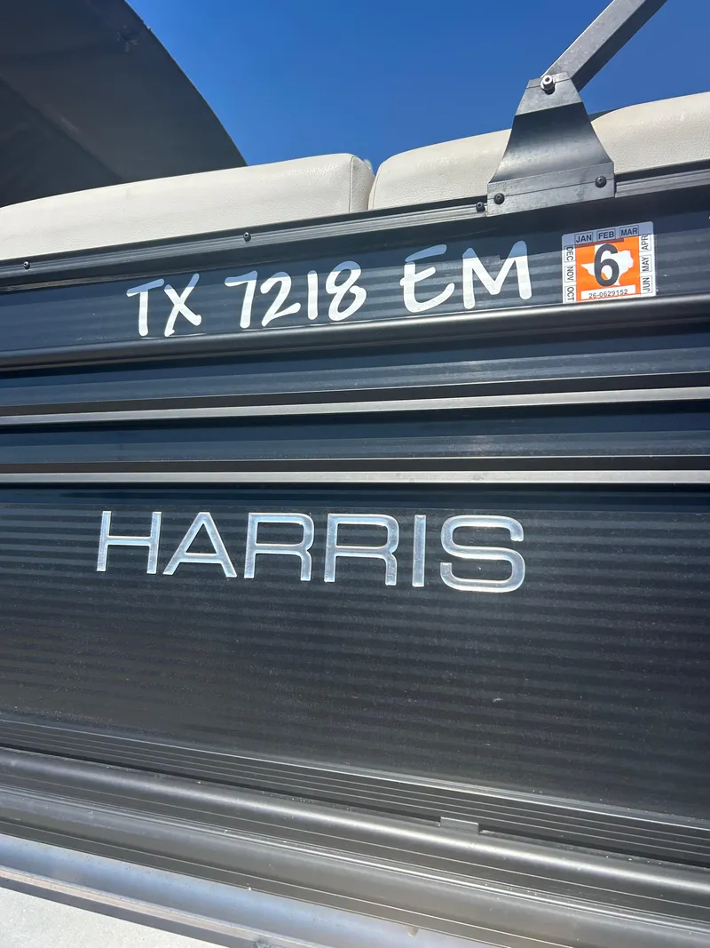 Slide: The Image of 2019 Harris Sunliner 240 boat with registration TX 7218 EM. - 34