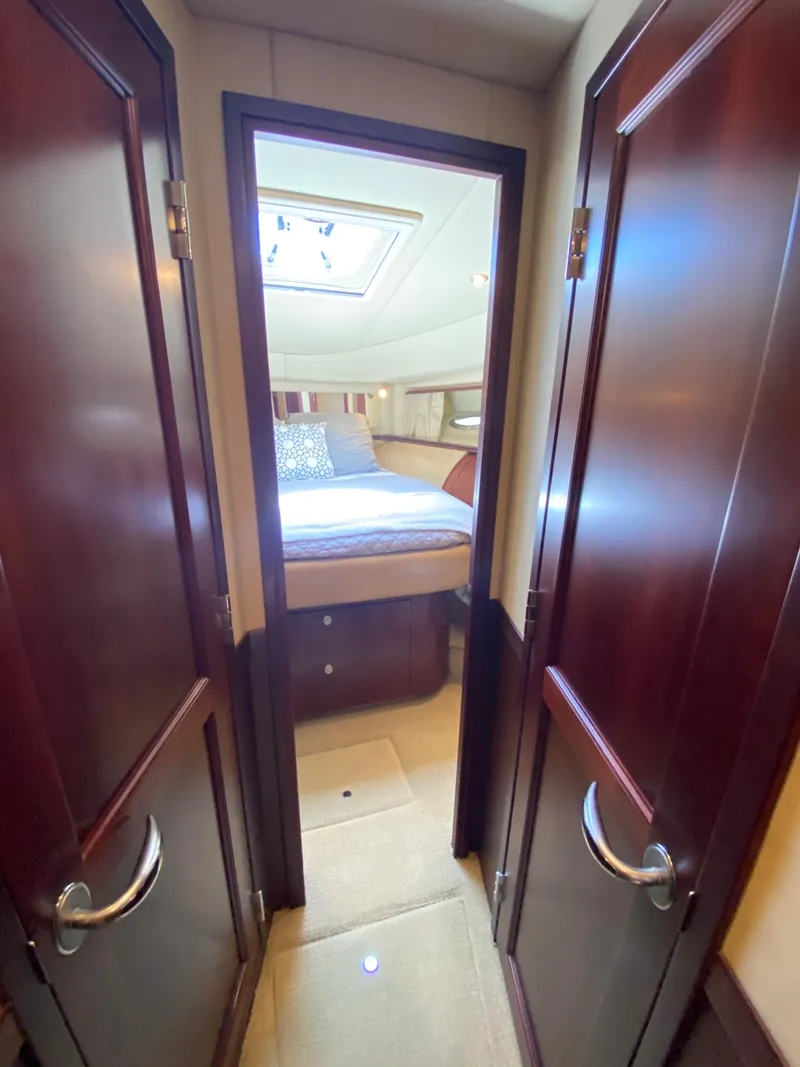 Slide: The Image of Sea Ray 580 Sedan Bridge 2006 - 58