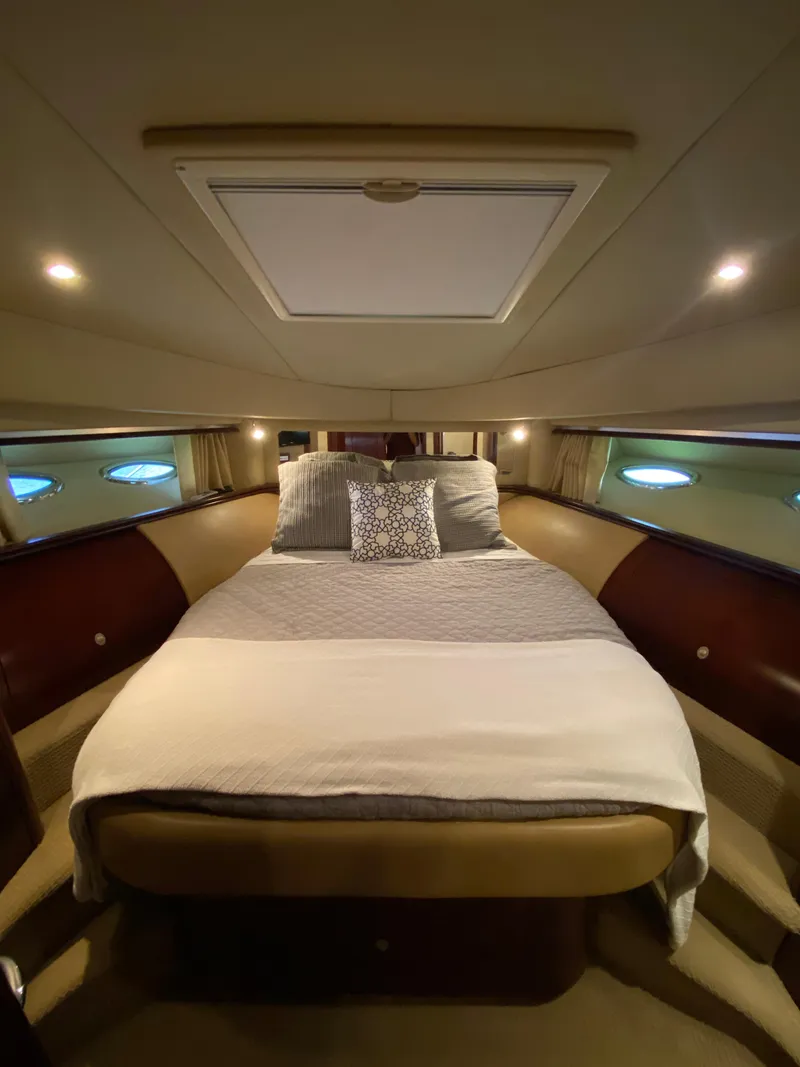 Slide: The Image of Sea Ray 580 Sedan Bridge 2006 - 60