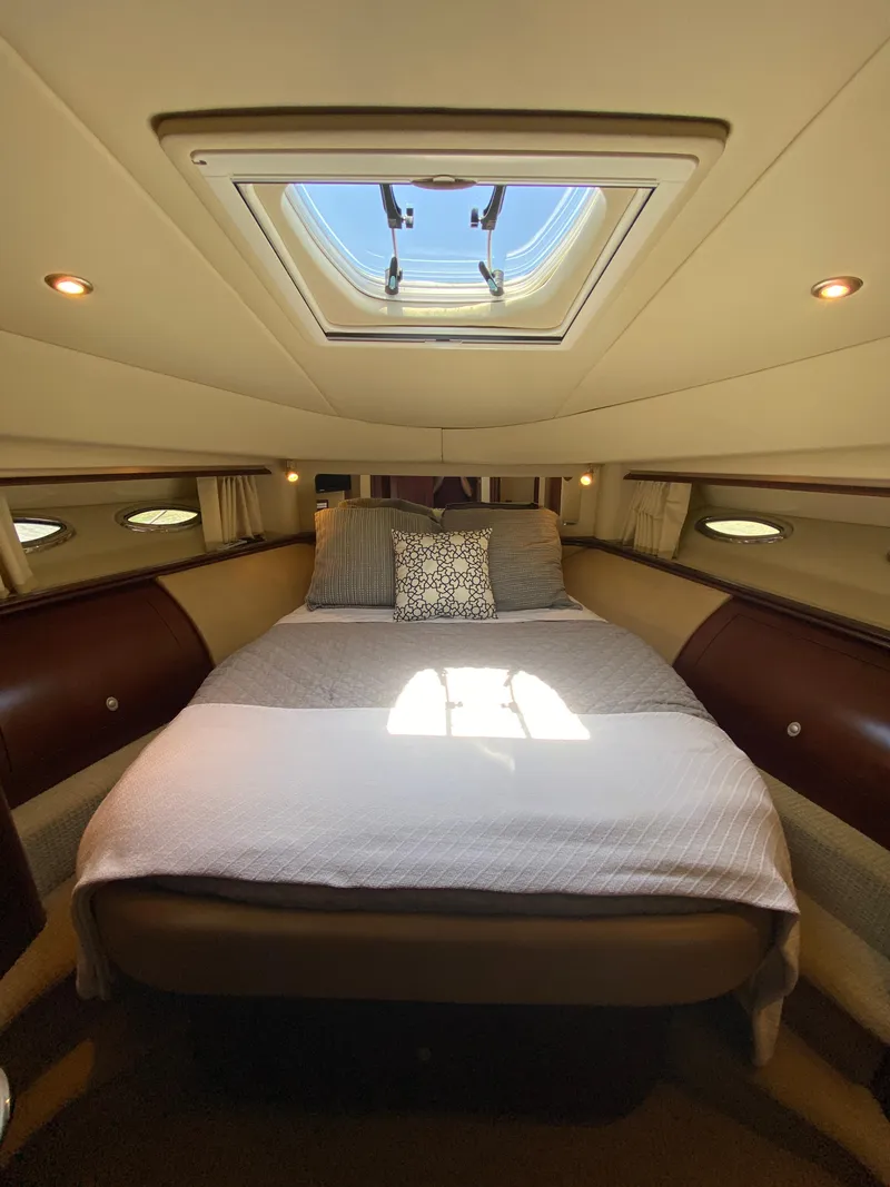 Slide: The Image of Sea Ray 580 Sedan Bridge 2006 - 61