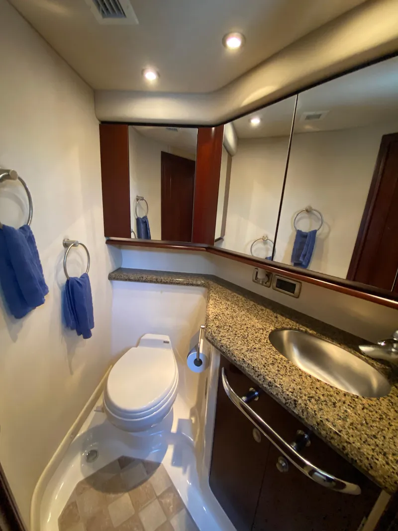 Slide: The Image of Sea Ray 580 Sedan Bridge 2006 - 63