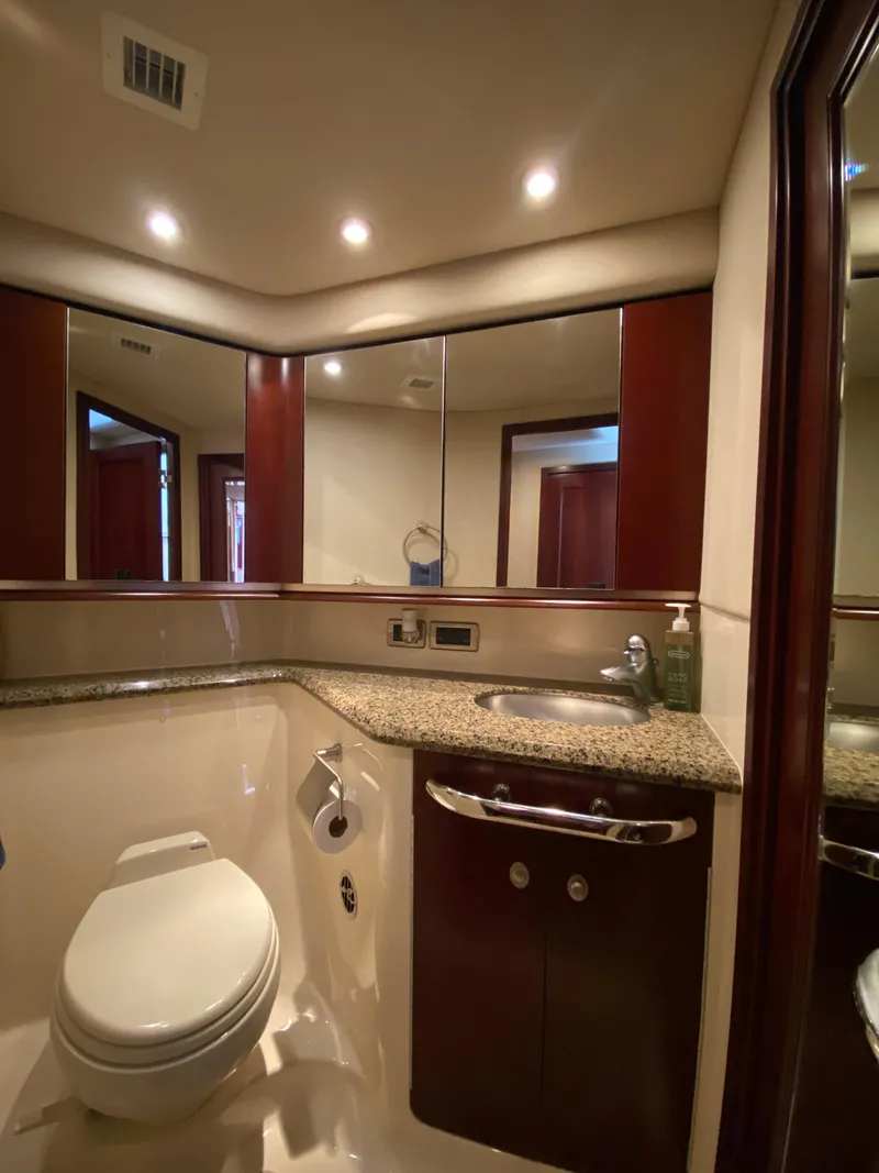 Slide: The Image of Sea Ray 580 Sedan Bridge 2006 - 64