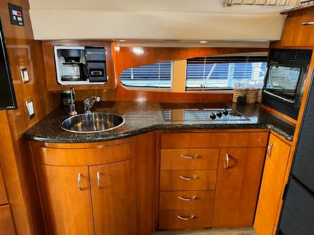 Slide: The Image of Carver 410 Sport Sedan 2003 - 50