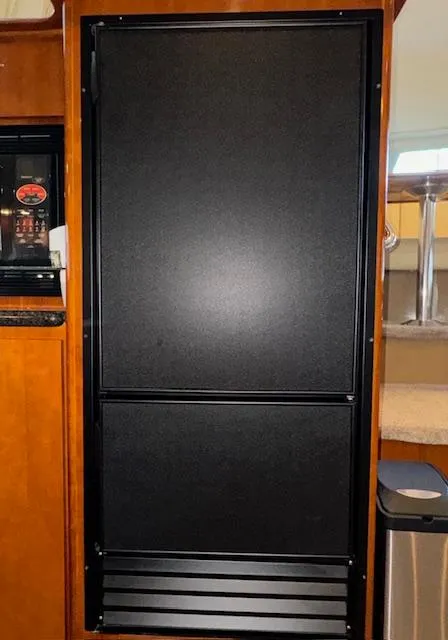 Slide: The Image of Carver 410 Sport Sedan 2003 - 55