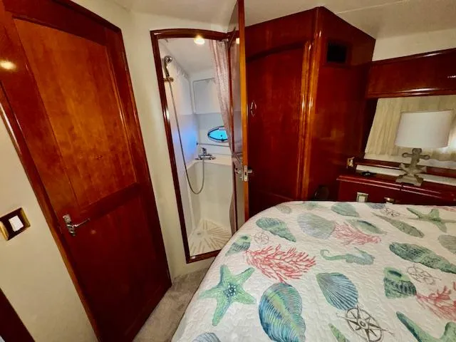 Slide: The Image of Carver 410 Sport Sedan 2003 - 72