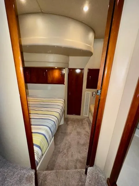 Slide: The Image of Carver 410 Sport Sedan 2003 - 78