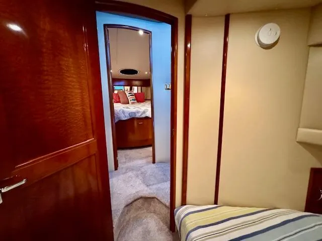 Slide: The Image of Carver 410 Sport Sedan 2003 - 86