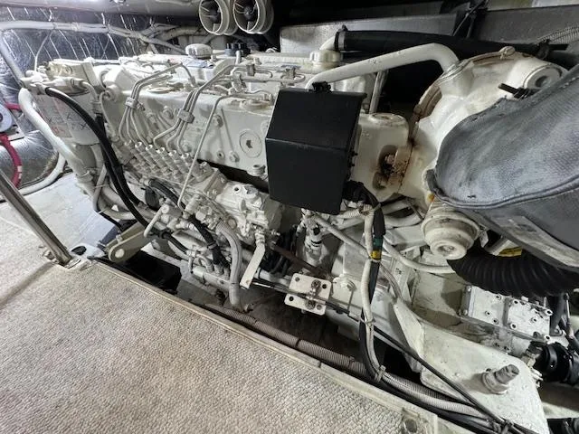 Slide: The Image of Carver 410 Sport Sedan 2003 - 94