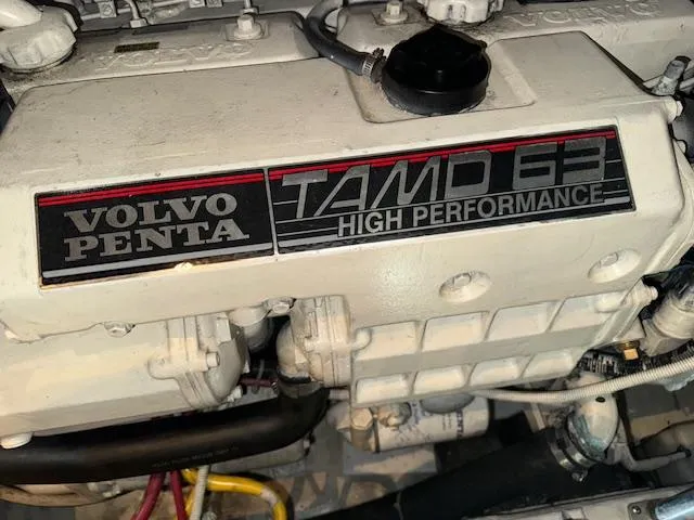 Slide: The Image of Carver 410 Sport Sedan 2003 - 95