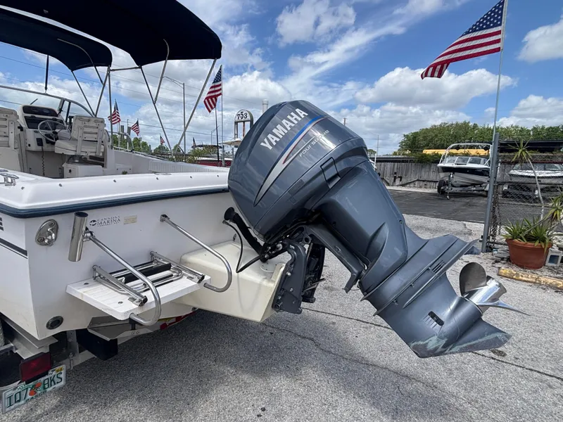 Slide: The Image of Grady-White 228 Seafarer 2000 - 58