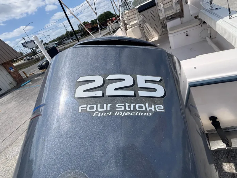 Slide: The Image of Grady-White 228 Seafarer 2000 - 60