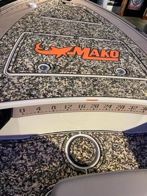 Slide: The Image of Mako 18 Pro Skiff Backwater Edition 2025 - 81