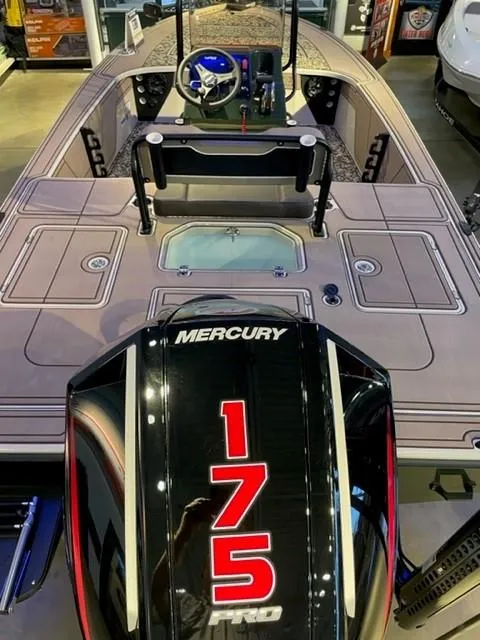 Slide: The Image of Mako 18 Pro Skiff Backwater Edition 2025 - 82