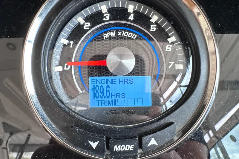 Slide: The Image of Tachometer of 2014 Sea Ray 350 SLX showing 189.6 engine hours. - 8