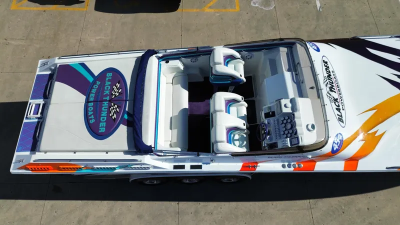 Slide: The Image of Black Thunder 43 GT Flat Deck 2001 - 100