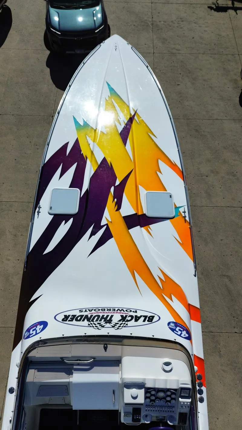 Slide: The Image of Black Thunder 43 GT Flat Deck 2001 - 102