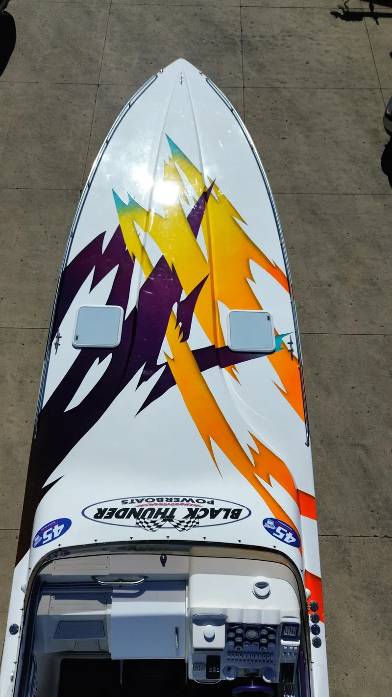 Slide: The Image of Black Thunder 43 GT Flat Deck 2001 - 103