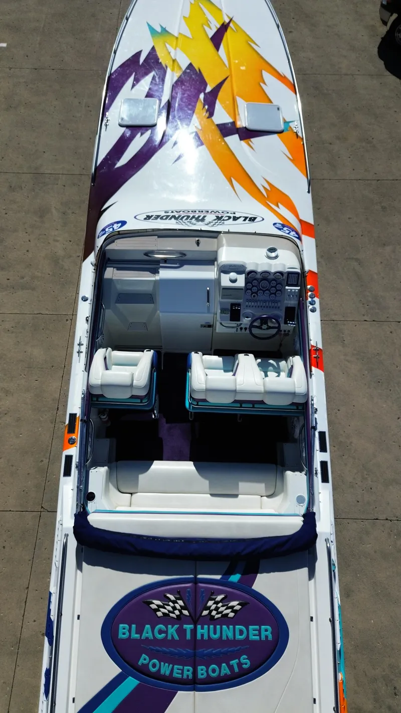 Slide: The Image of Black Thunder 43 GT Flat Deck 2001 - 104