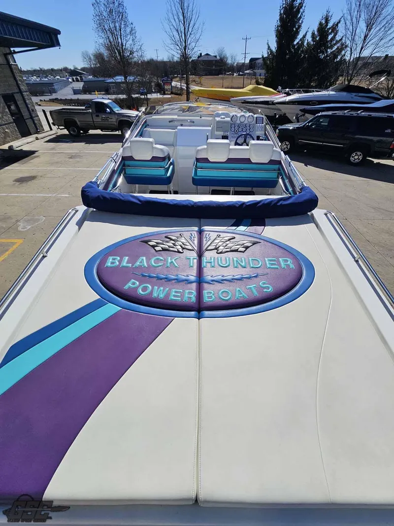 Slide: The Image of Black Thunder 43 GT Flat Deck 2001 - 52