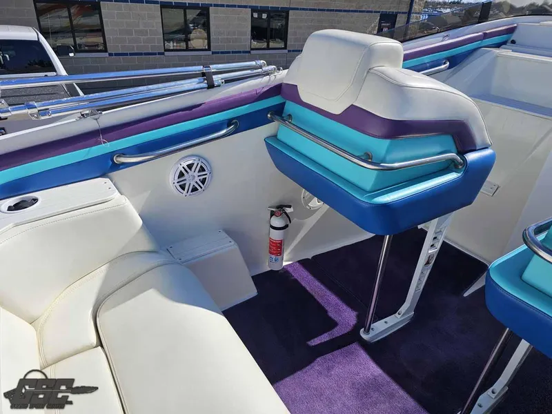 Slide: The Image of Black Thunder 43 GT Flat Deck 2001 - 64