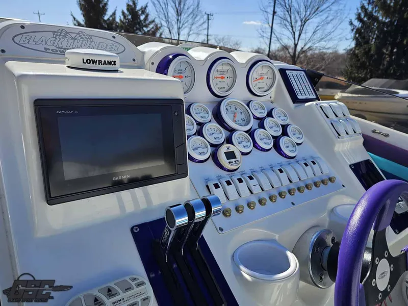 Slide: The Image of Black Thunder 43 GT Flat Deck 2001 - 72